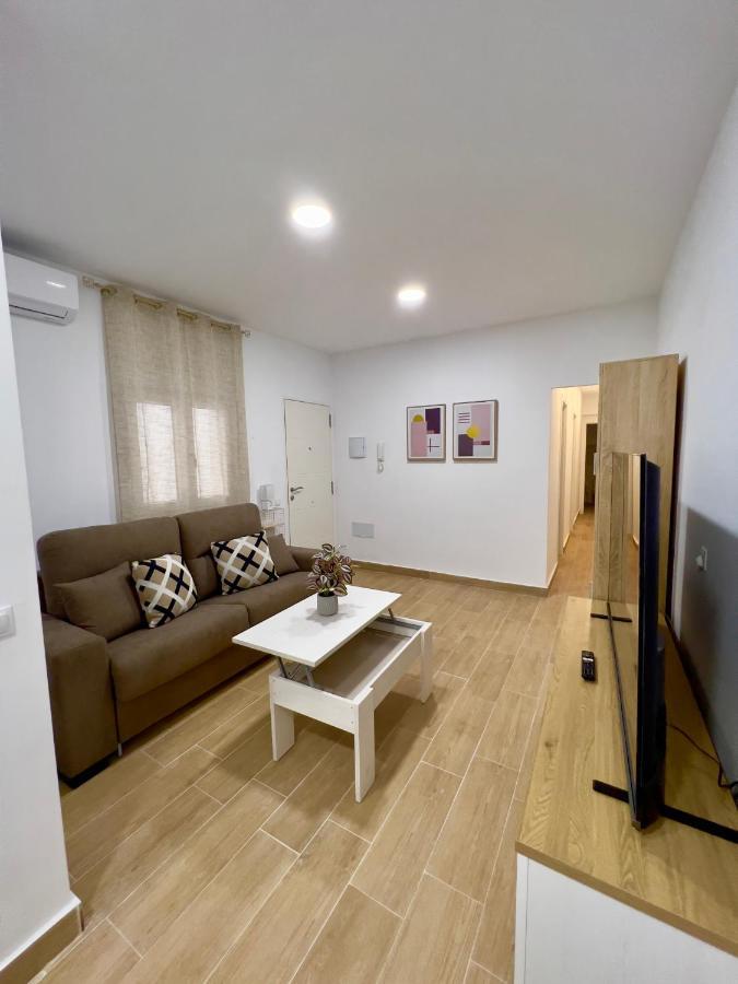 Rockside Residences Suites La Linea La Línea de la Concepción المظهر الخارجي الصورة