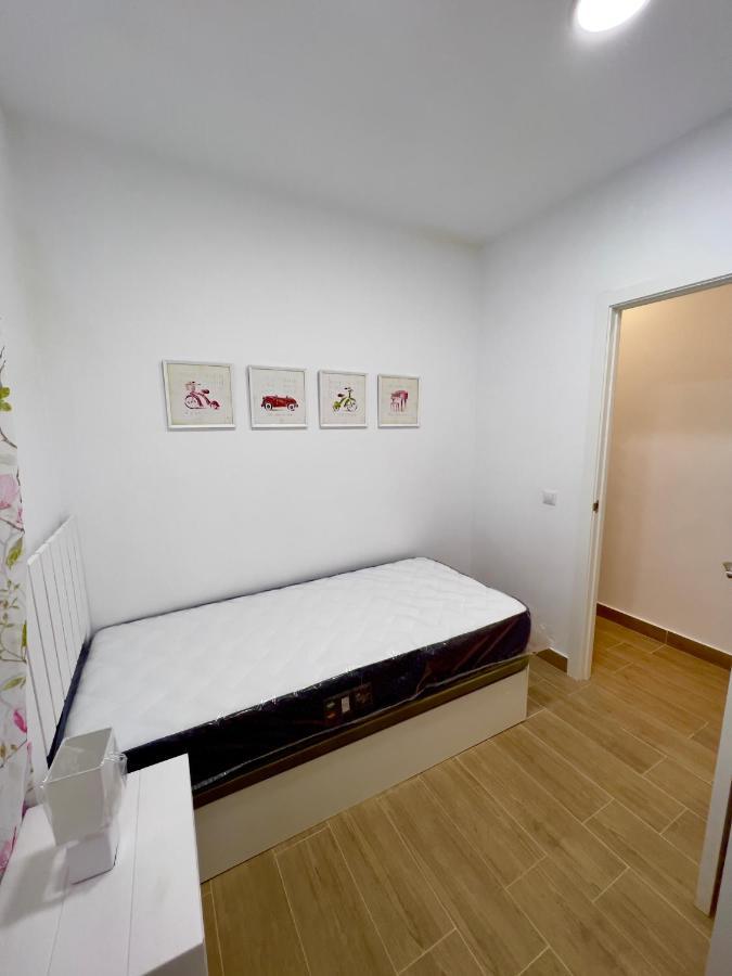 Rockside Residences Suites La Linea La Línea de la Concepción المظهر الخارجي الصورة